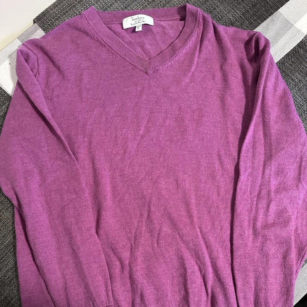 Turnbury mens L large merino wool vneck sweater purple fuchsia magenta pink